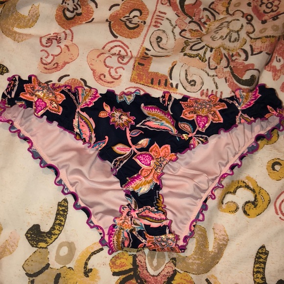 Shade & Shore Other - Cheeky bikini bottom